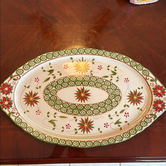 Temp-tations By Tara Old World Holiday Christmas Pointsettia Large Oval Platter - Picture 1 of 10
